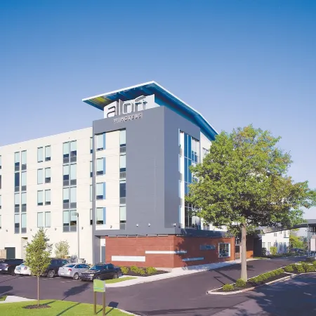Aloft Portland Airport at Cascade Station