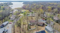 Maclew View on Kentucky Lake- within minutes of local marina.
