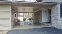 Maclew View on Kentucky Lake- within minutes of local marina.