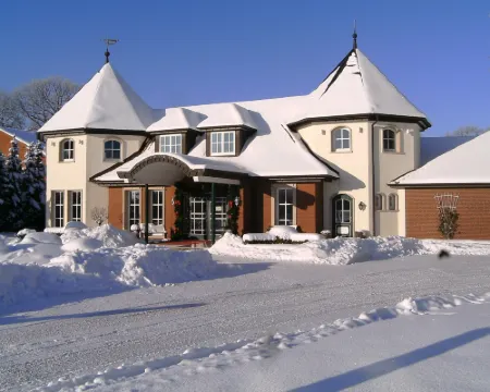 Hotel Landgut Stemmen Hotels in Stemmen