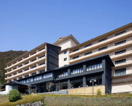 ฟุรุยุ ออนเซ็น อนคุริ โรงแรมในซากา