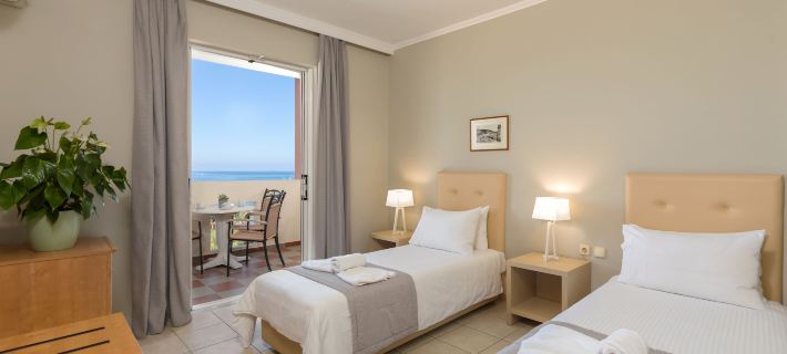 Xenos Kamara Beach Hotels in Argassi