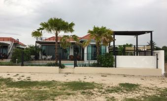 La Playa Beach Front Pool Villa Cha-am,Huahin
