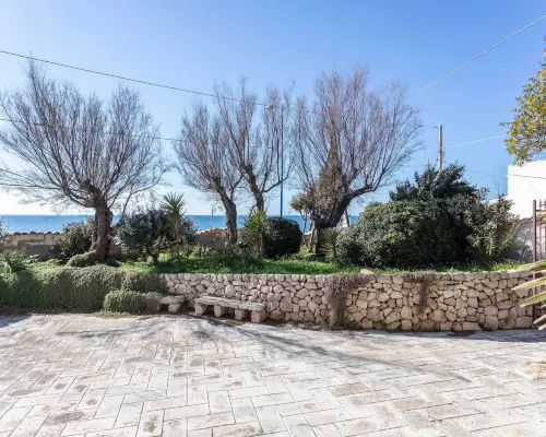 Emma's Villa Facing the Sea with Swimming Pool Hotels in Torre Suda