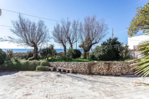 Emma's Villa Facing the Sea with Swimming Pool Hotels in Taviano