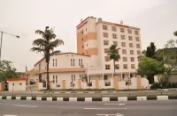 The Metropolitan Hotel Calabar Hotel dekat SIP STATION HUB CALABAR MUSEUM