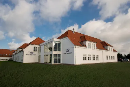 Hotel Søparken Отели в г. Tylstrup