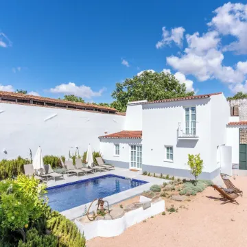 Limehome Evora Rua de Machede 52