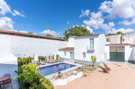 Limehome Evora Rua de Machede 52