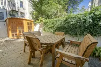 Brunswick Garden Studio - Patio - by Brighton Holiday Lets