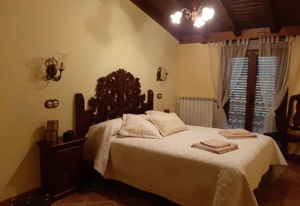 Apartamentos Rurales Esencias De La Alcarria - Housity