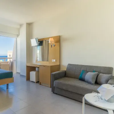 City Center Hotel Hotel berhampiran Pelabuhan Kamiros