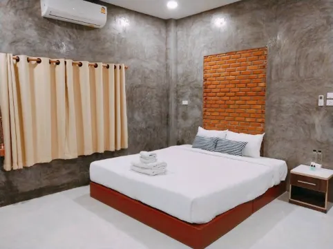 ห้องดีลักซ์ เตียงใหญ่ 1 เตียง