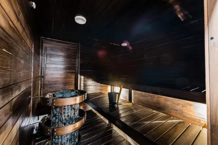 Forenom Hostel Jyväskylä Отели рядом с достопримечательностью «Университет прикладных наук Ювяскюля»