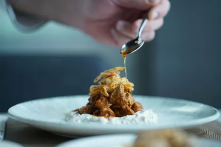 Four Points by Sheraton Izmir Отели рядом с достопримечательностью «Kemeralti Market»