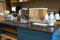 舒適套房飯店-埃爾帕索機場 - 早餐