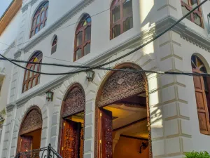 Tembo Palace Hotel