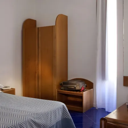 Hotel Del Corso Отели рядом с достопримечательностью «Пляж Леонеллис»