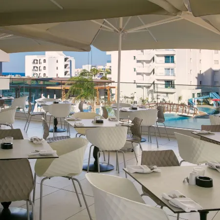 Vangelis Hotel & Suites