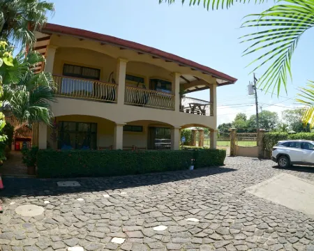 Villas Welcome to Heaven Hotels in Puerto Carrillo