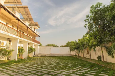 Daksh Resort and Amusement Park