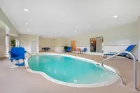 Comfort Inn & Suites North Greenfield - Pool
