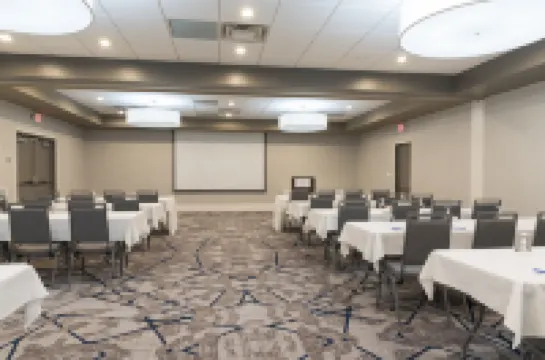 Sonesta Hotel Grand Rapids Airport