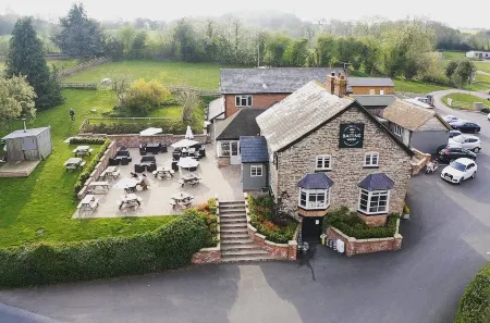 The Baiting House Отели в г. Авенбери