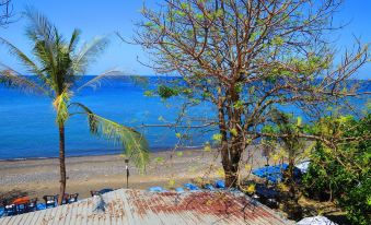 Amed Cafe & Hotel Kebun Wayan