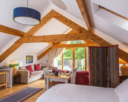 Cherryhill Lodge Hotels in Newcastle