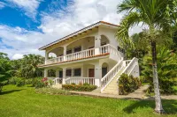 Guacamaya Lodge فنادق في Junquillal
