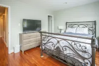 Cozy 3 Bedroom/Great Location