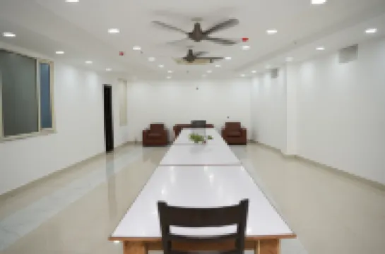 エアポート ホテル パーク ブルー By RMR Hotels