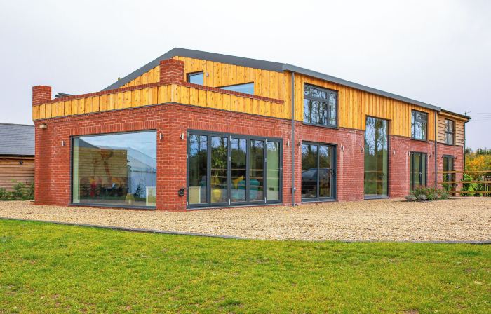 Beautiful Barn Conversion - Orchard Escape for 12!