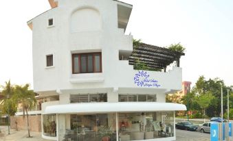 Renowned for Its Location, Warmth and Hospitality