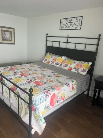 Sweeping views from this 3 bed/2bath condo