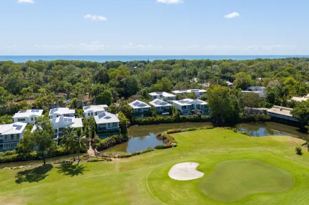 Escape Villas Port Douglas Отели в г. Крейгли