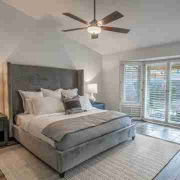 New Listing Stylish 4 Bdrm WPool and Game Room Rooms