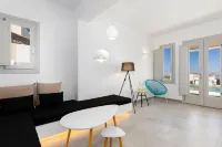 سيرابياس سويتس Hotels near معرض الفن الخاص بالفضاء سانتوريني