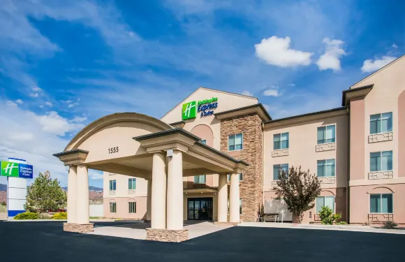 智選假日套房酒店錫達城