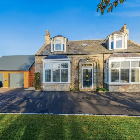 Blythewood Aberdeenshire Luxury Lodge with Hot Tub