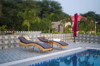 Elivaas Signature 5 BHK with Pvt Pool & Garden - Zenora - Villas