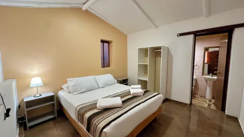 hostal qachisolcor in Apulia