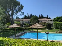 Hôtel le Pradet فنادق في Seguret
