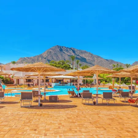 Domina Coral Bay Resort, Diving , Spa & Casino Отели рядом с достопримечательностью «Dessole Nesco Waves»