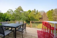 Newly Baileys Harbor Home, 1 Block DT, Open Concept with Huge Yard Hotel a Baileys Harbor