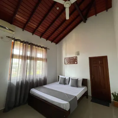 BlissFam Villa & Hostel Отели рядом с достопримечательностью «Голландский канал»
