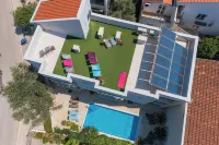 Apartments Fortunella Hotels in Petrovac