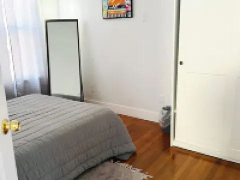 Charming 3-bedroom house in excellent Alameda with AC, WiFi Hotels in Alameda