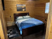 {CABIN #2 of 4}" Comfort ZONE" Pet Friendly 5 Star Cabin